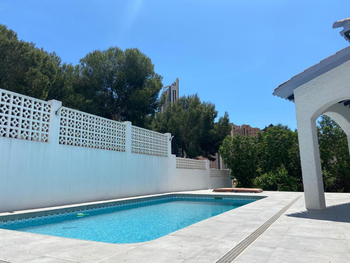 Villa Con Piscina A Un Paso De La Playa Benidorm Eksteriør billede