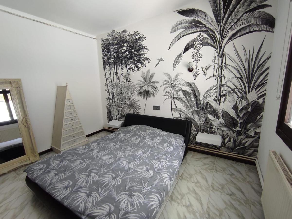 Villa Con Piscina A Un Paso De La Playa Benidorm Eksteriør billede