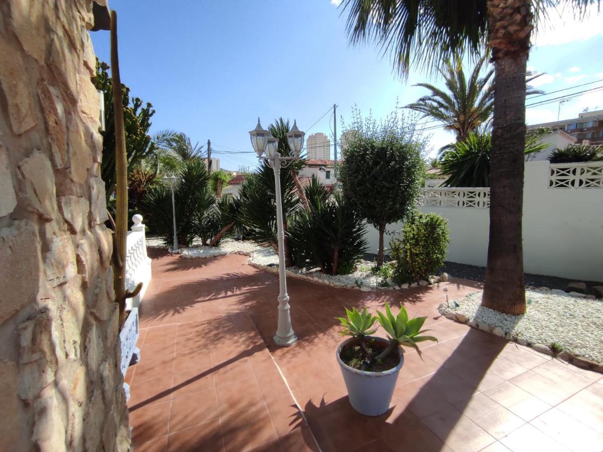 Villa Con Piscina A Un Paso De La Playa Benidorm Eksteriør billede