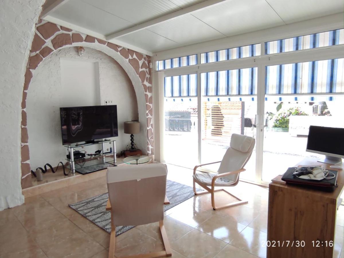 Villa Con Piscina A Un Paso De La Playa Benidorm Eksteriør billede