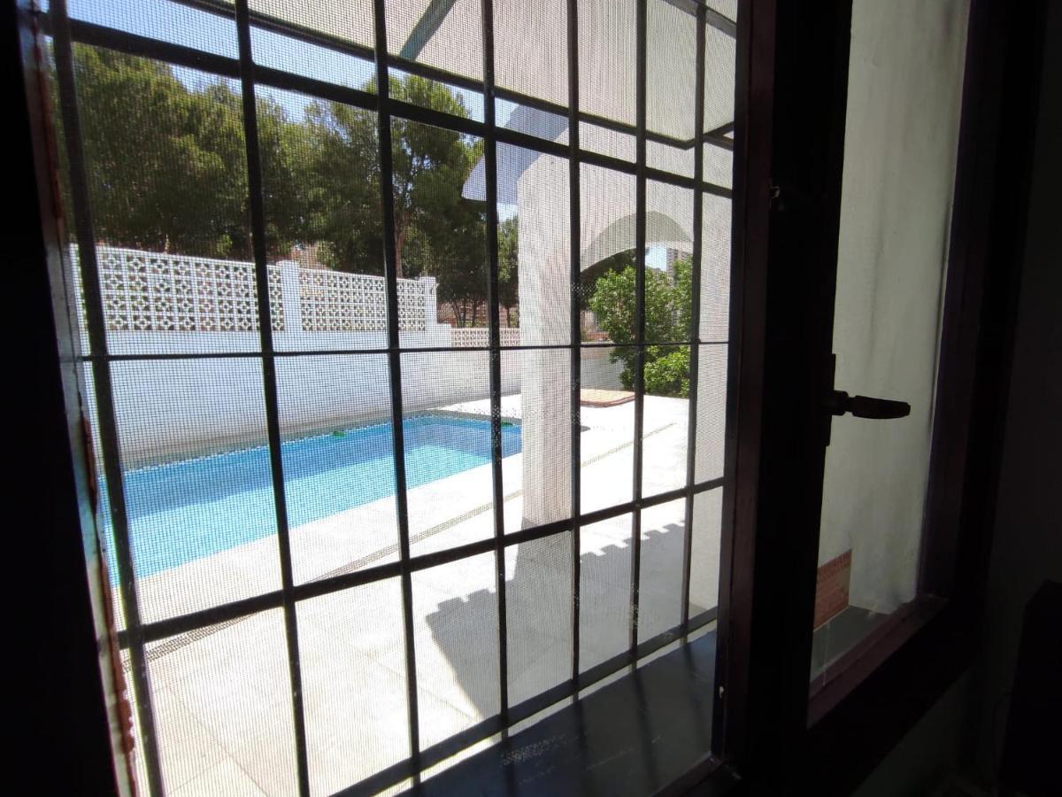 Villa Con Piscina A Un Paso De La Playa Benidorm Eksteriør billede