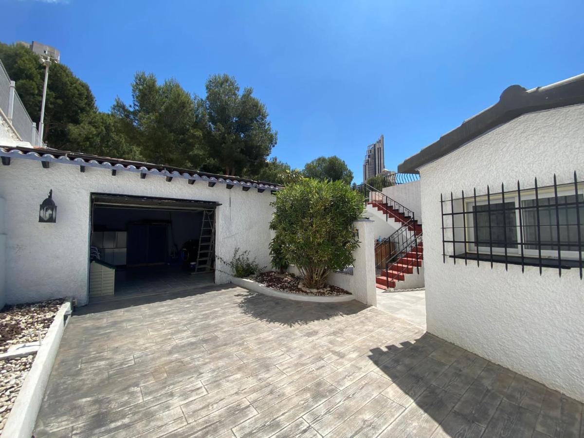 Villa Con Piscina A Un Paso De La Playa Benidorm Eksteriør billede